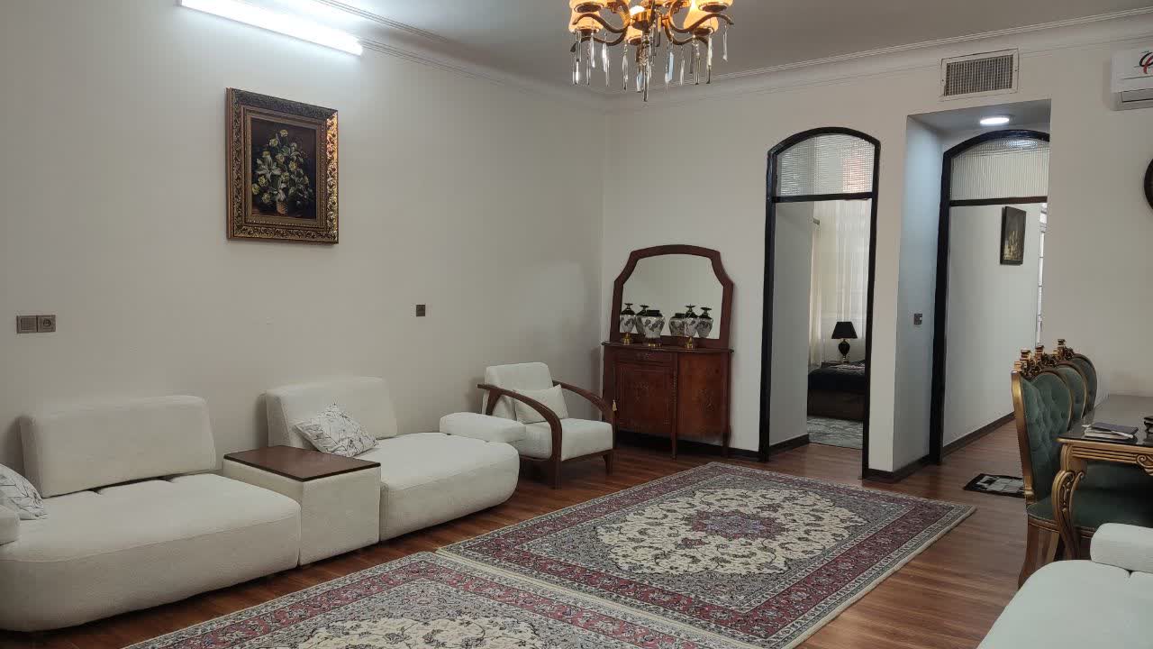                                             ویلایی جنوبی شهرک قدس 150 متری
                                                                                منزل ویلایی
                                        در شهرک قدس قم