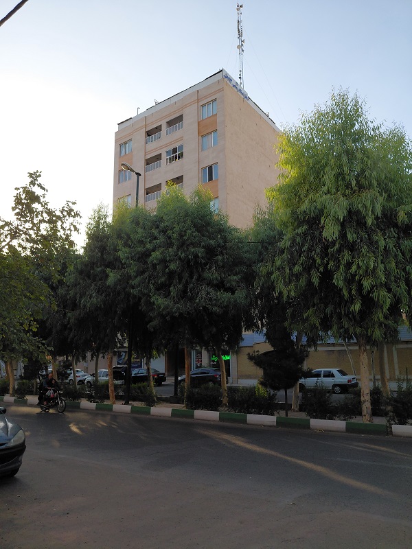                                             خانه‌ اصیل دربلواری سرسبز،امکانات کامل دسترسی خوب
                                                                                آپارتمان
                                        در 30 متری قائم قم