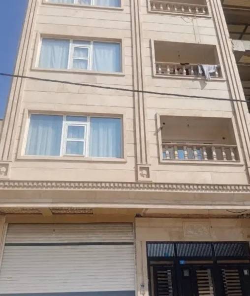                                             آپارتمان تک واحدی کلهری بر 24متری نصرالهی زاده
                                                                                آپارتمان
                                        در باغ کرباسی قم
