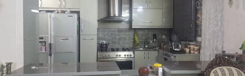                                             واحد ۱۰۶ متری
                                                                                آپارتمان
                                        در زنبیل آباد قم