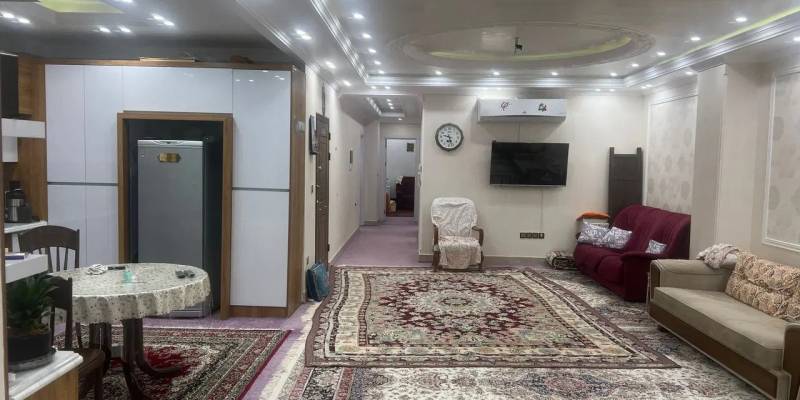                                             آپارتمان تک واحدی ۱۶۷ متری ۳ خواب
                                                                                آپارتمان
                                        در زنبیل آباد قم