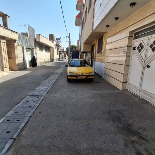 مورد فروش همکف دوخوابه سند 6 دانگ خ امام