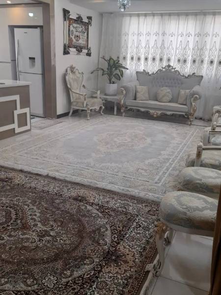                                             واحد سه نبش ، خوش نقشه و پر نور
                                                                                آپارتمان
                                        در انسجام قم