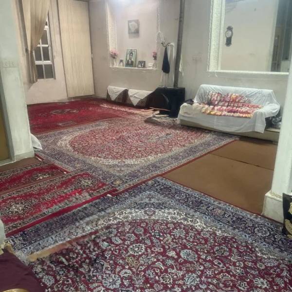                                             ویلایی دو طبقه دو کله ۱۴۵متر  میثم جنوبی
                                                                                منزل ویلایی
                                        در نخودی قم