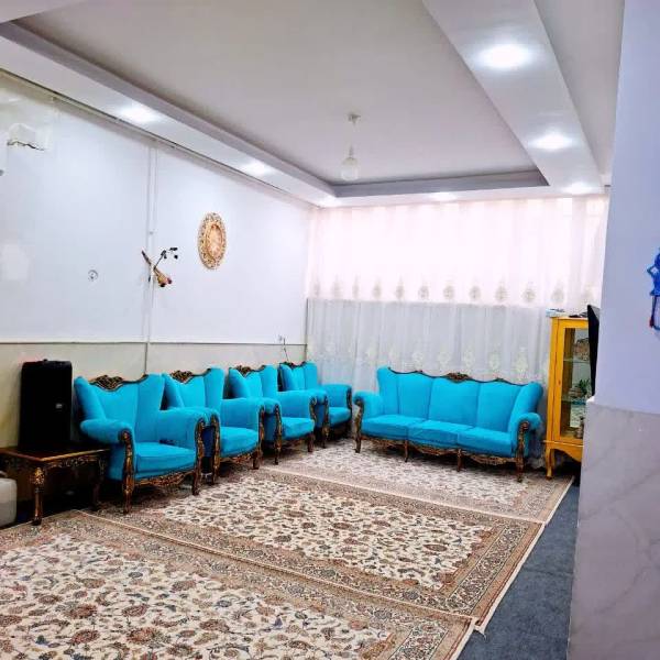 خانه سه طبقه شمالی