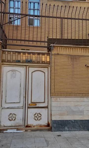                                             فروش خانه ویلایی دوطبقه
                                                                                منزل ویلایی
                                        در شهرک توانیر قم