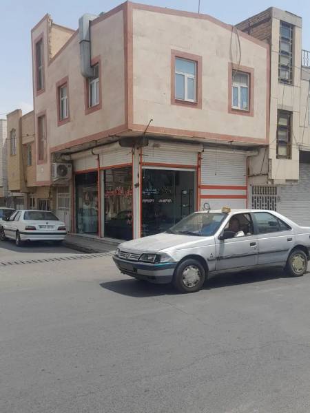                                             منزل مسکونی تجاری
                                                                                منزل ویلایی
                                        در نخودی قم