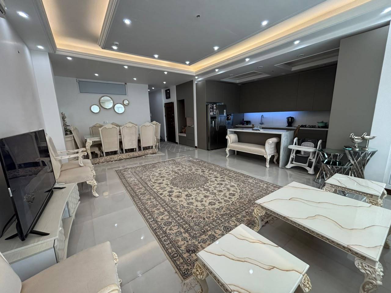                                             تکواحد118 متری، 3 خوابه بلوار کریمی
                                                                                آپارتمان
                                        در بنیاد (بلوار کریمی) قم
