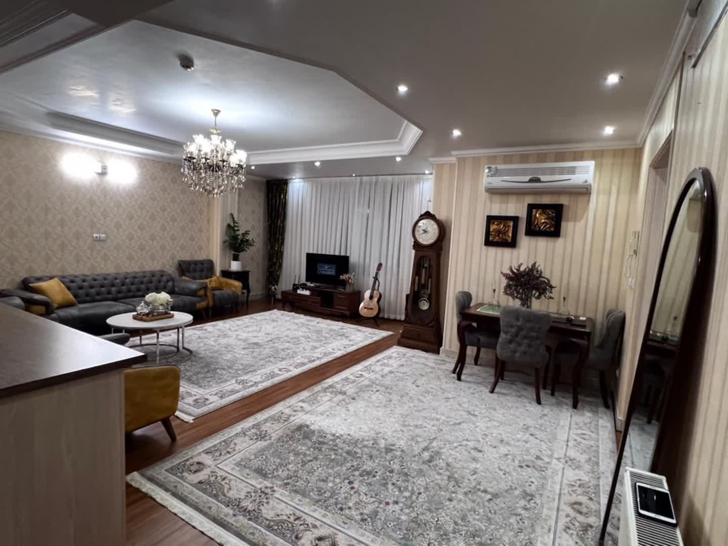                                         آپارتمان
                                        در 55 متری فردوسی قم