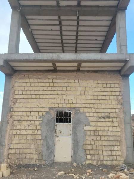 ساختمان نیمه کاره