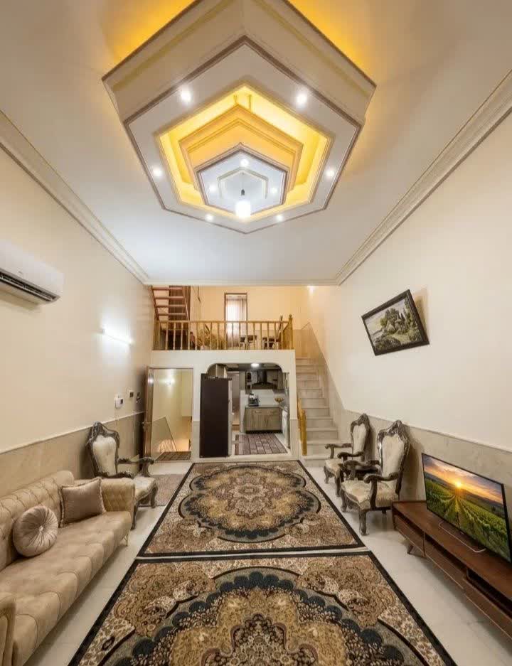                                             ویلایی دوبلکس
                                                                                منزل ویلایی
                                        در  قم