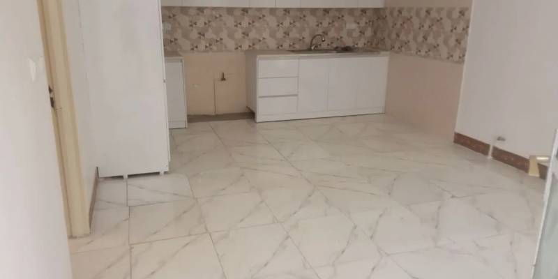                                             منزل فروشی رهبر کیوانفر
                                                                                منزل ویلایی
                                        در حاج زینل قم