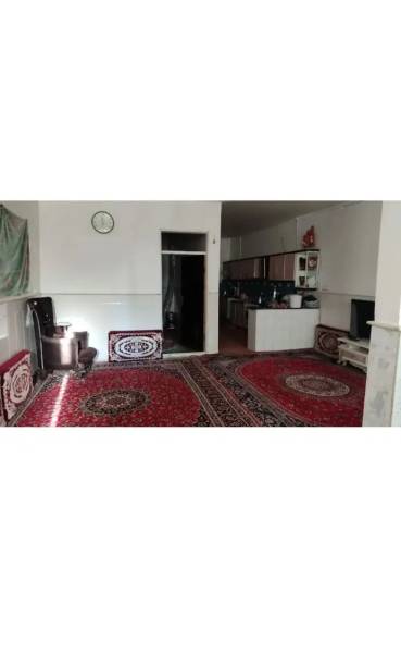                                             خانه فروشی
                                                                                منزل ویلایی
                                        در شهرک امام حسین قم