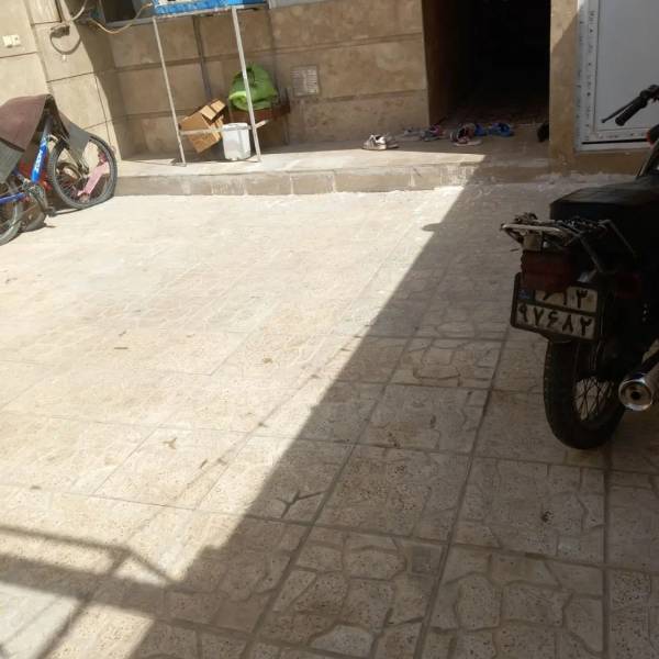 خانه دوطبقه هم کف وطبقه بالا