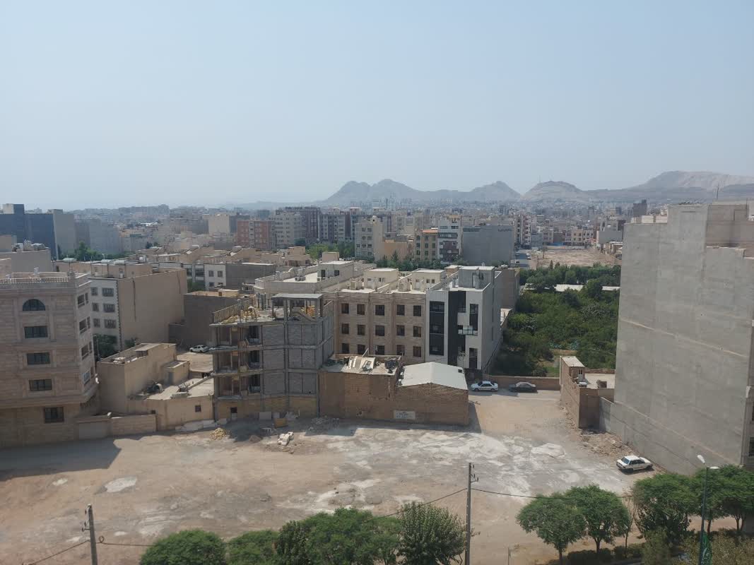                                            آپارتمان دل باز
                                                                                آپارتمان
                                        در بنیاد قم