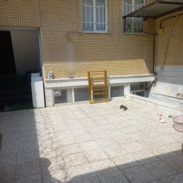 خانه ۱۰۷ متری آزادگان دوطبقه