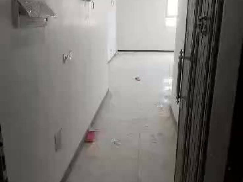                                             آپارتمان ۱۳۳ متری شهید سلیمانی
                                                                                آپارتمان
                                        در شهرک قدس قم