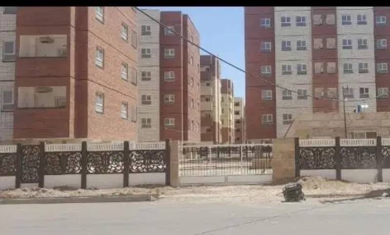                                             مسکن ملی پروژه سانیار
                                                                                آپارتمان
                                        در مسکن مهر قم
