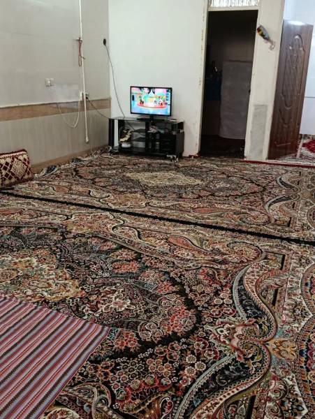                                             منزل فروشی
                                                                                منزل ویلایی
                                        در سراجه (۱۵ خرداد) قم