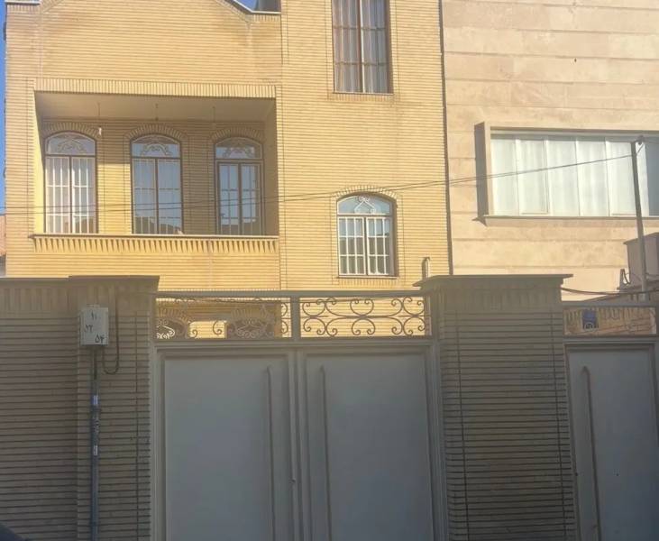                                             منزل ویلایی
                                                                                منزل ویلایی
                                        در شهرک فاطمیه قم