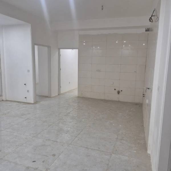واحدی در زنبیل اباد سندار