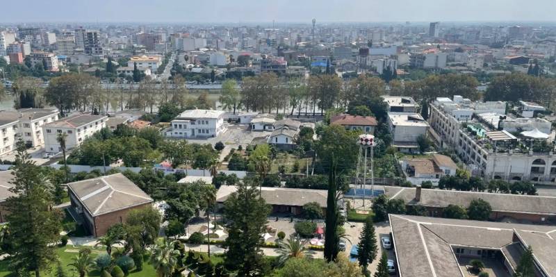                                             فروش زمین بر اصلی ولیعصر بابلسر سنددار
                                                                                زمین و باغ
                                        در  بابلسر
