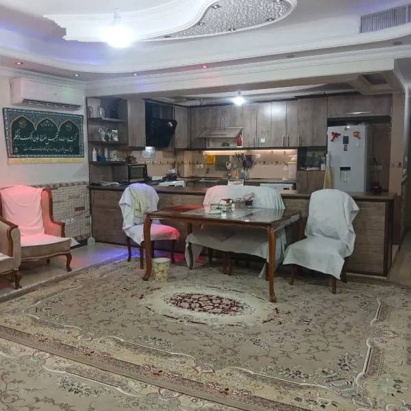                                             یک واحد آپارتمان فول امکانات تک واحدی
                                                                                آپارتمان
                                        در کیوانفر قم