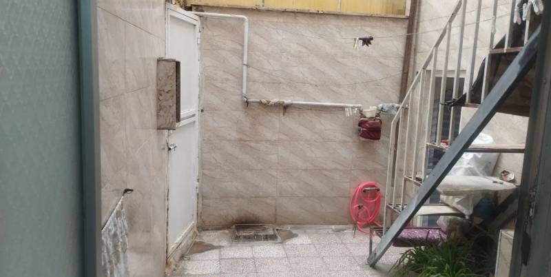                                             فروش خانه
                                                                                منزل ویلایی
                                        در پشت انبار نفت قم