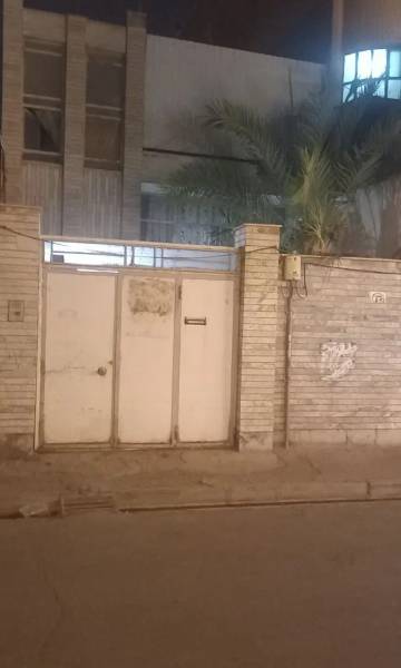                                             فروش خانه
                                                                                منزل ویلایی
                                        در سراجه (۱۵ خرداد) قم