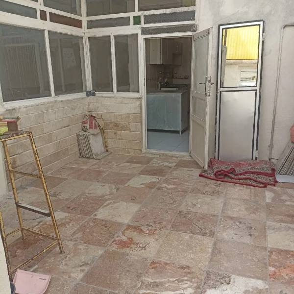                                             خانه نقلی  سند تک برگ
                                                                                منزل ویلایی
                                        در دروازه ری قم
