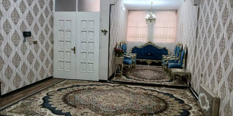                                             ویلایی دو نیم طبقه
                                                                                منزل ویلایی
                                        در آزادگان قم