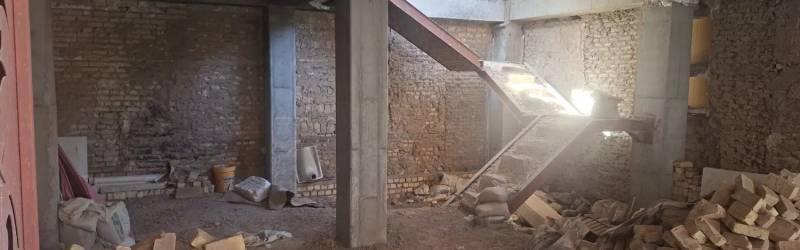                                             فروش خانه ۲ طبقه روی پیلوت(اسکلت تکمیل)
                                                                                منزل ویلایی
                                        در حاج زینل قم