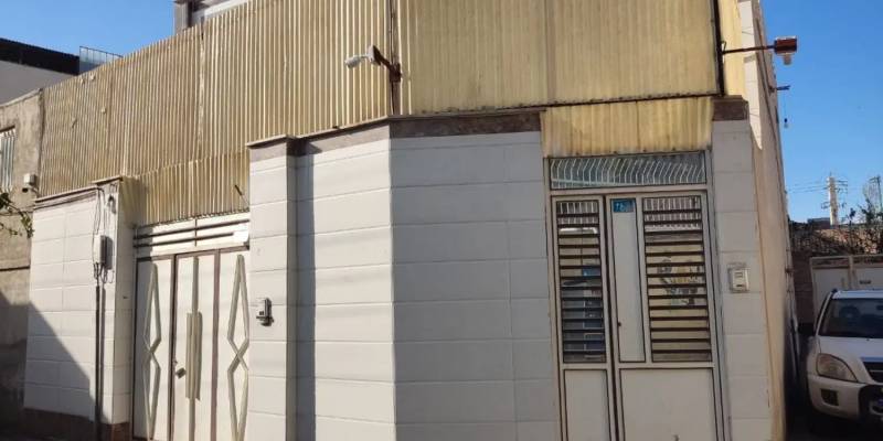                                             یک طبقه ویلایی
                                                                                منزل ویلایی
                                        در آذر (نکویی) قم