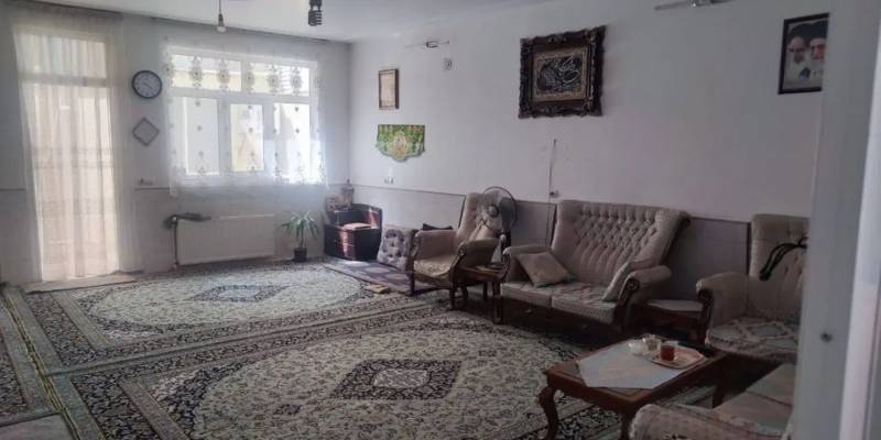                                             مسکونی ویلایی دوطبقه همکف بالا
                                                                                منزل ویلایی
                                        در باغ شریفی قم